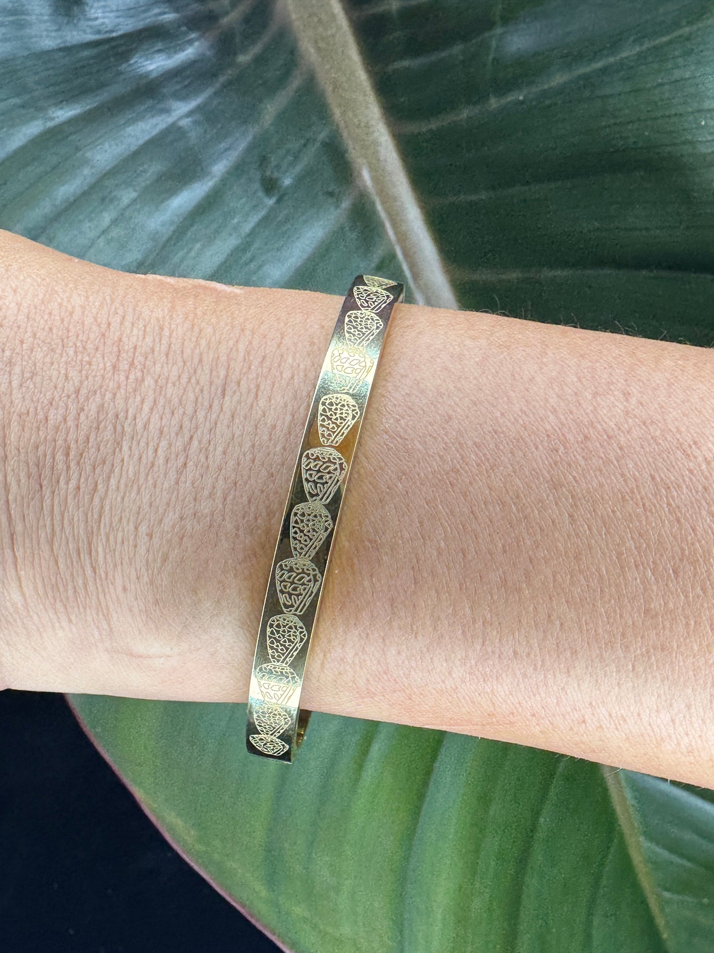 Hebrew Bracelet – 14K PVD Gold