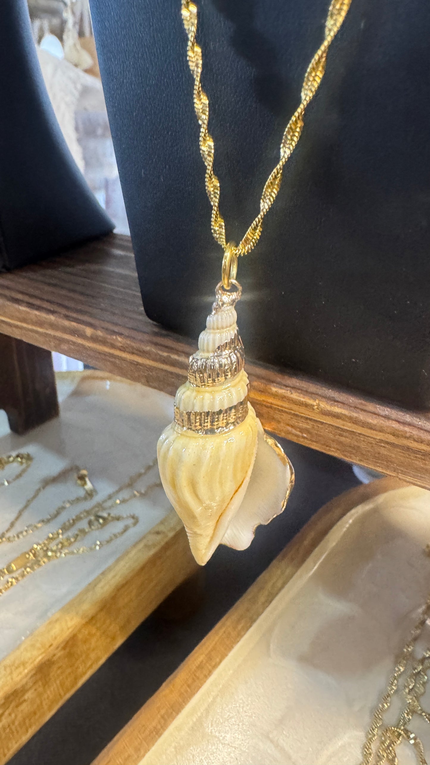 Golden Edge Shell Necklace