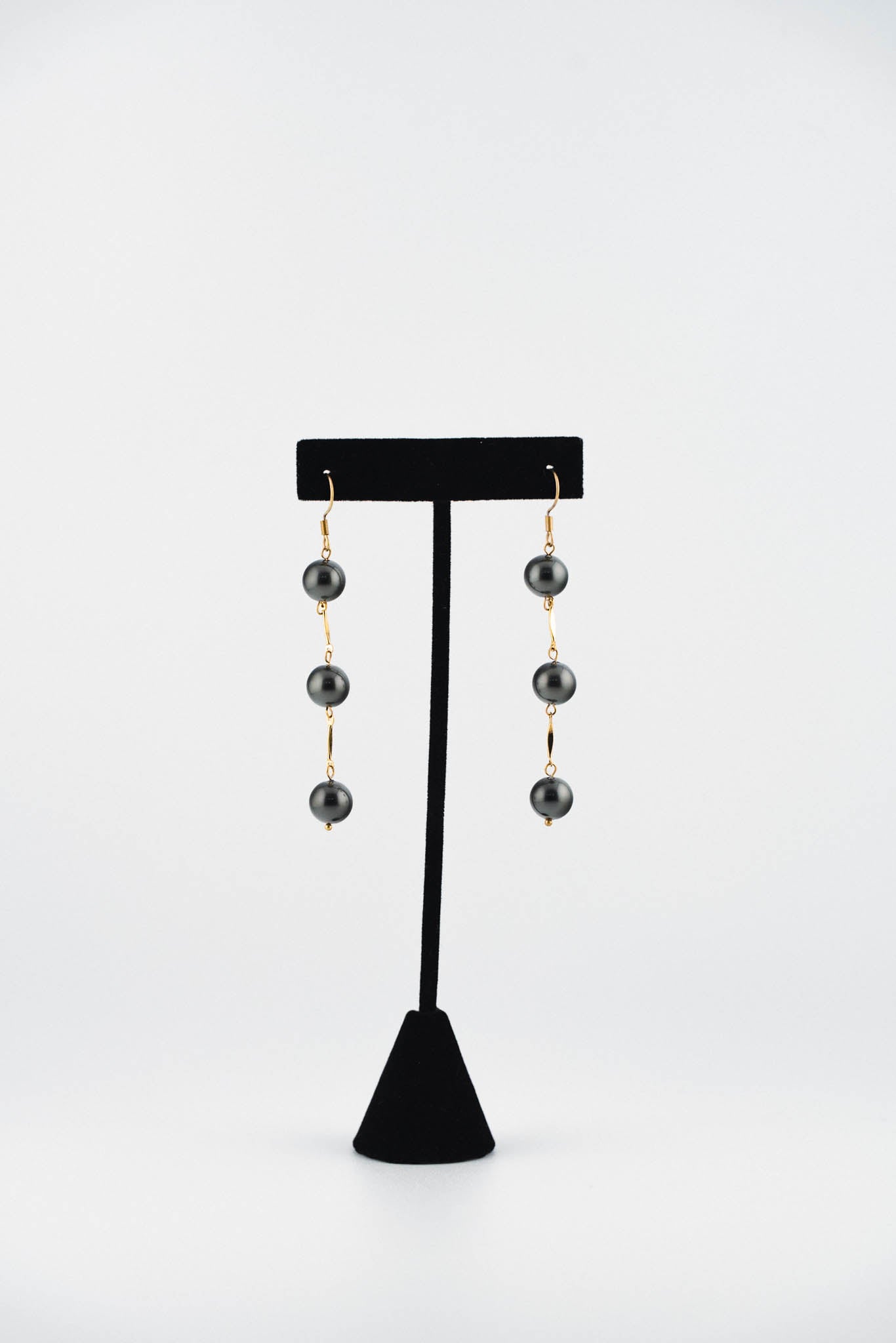 Ekolu Wai Earrings